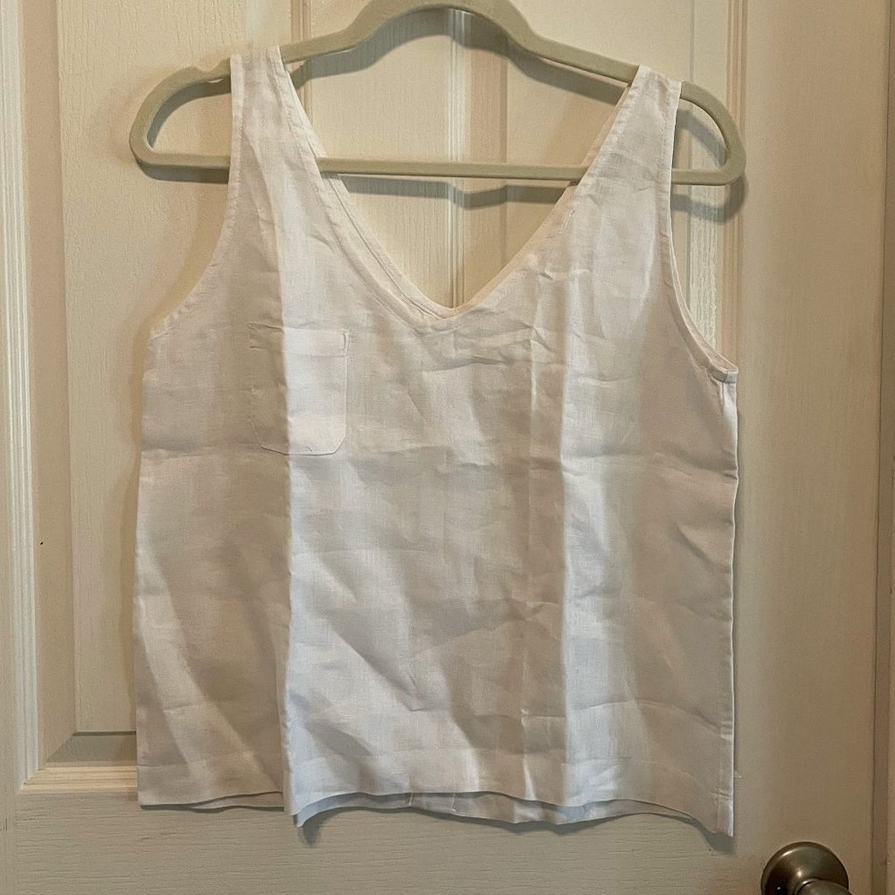 4our Dreamers v-neck white linen sleeveless shell